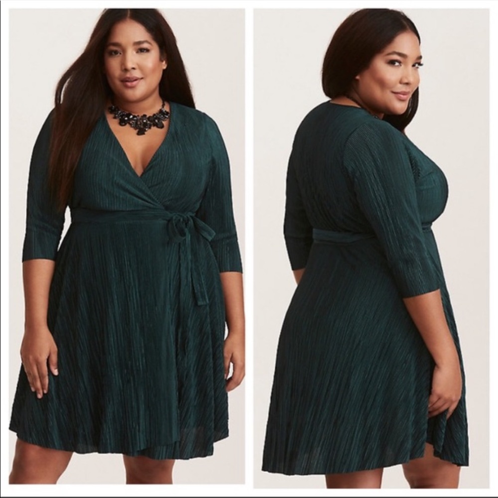 NWT Torrid Pleated Dress